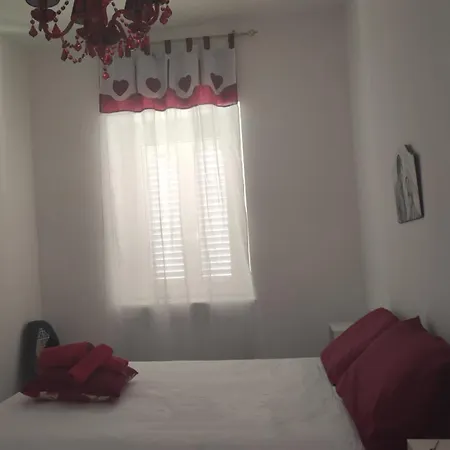 Casa vacanze Nonno Baffo 1 *